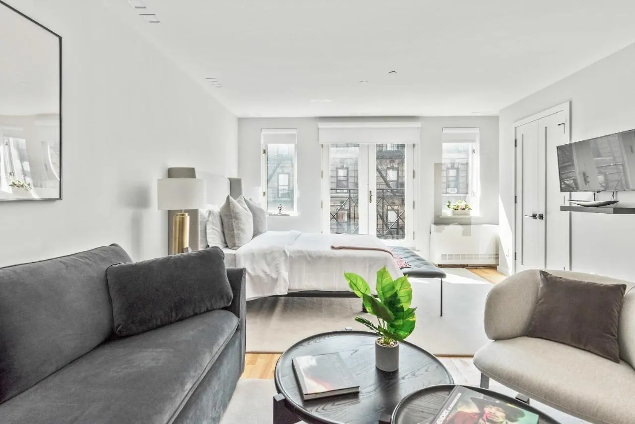Villa Luxe Studio Ste In Upper East Side With Charming Juliet Balcony à New York États-Unis
